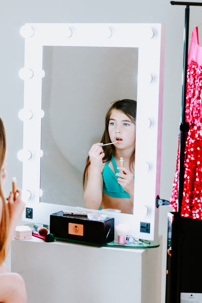 Petite Glam Makeup Mirror